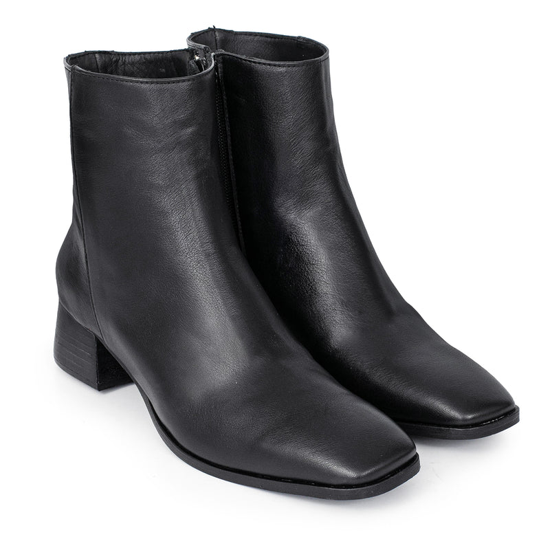 BOTA RUSSELL NEGRA