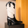 BOTA TUCKER NEGRA