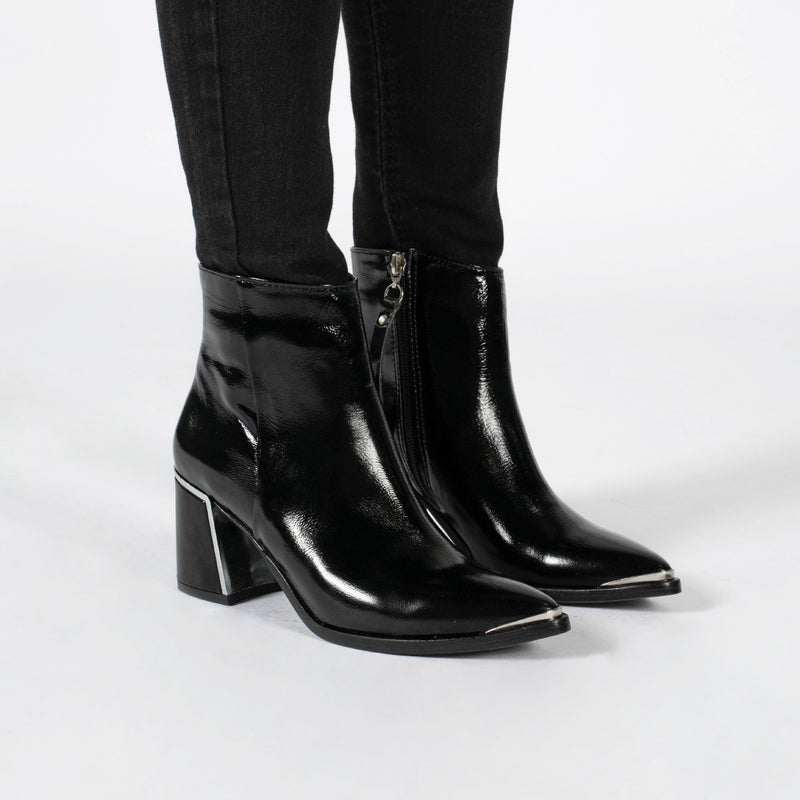 BOTA EMPIRE NEGRA