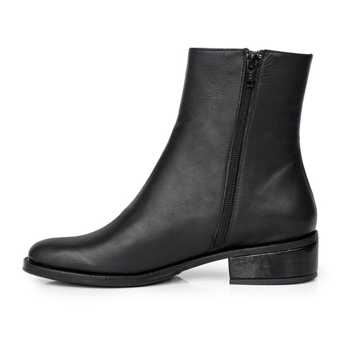 BOTA MIKAN NEGRA