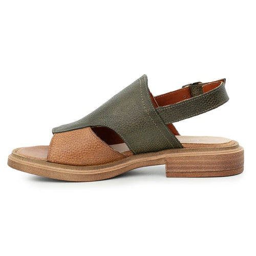 SANDALIA NINA VERDE Y SUELA