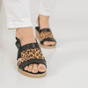 SANDALIA TARRAGONA NEGRA LEOPARDO